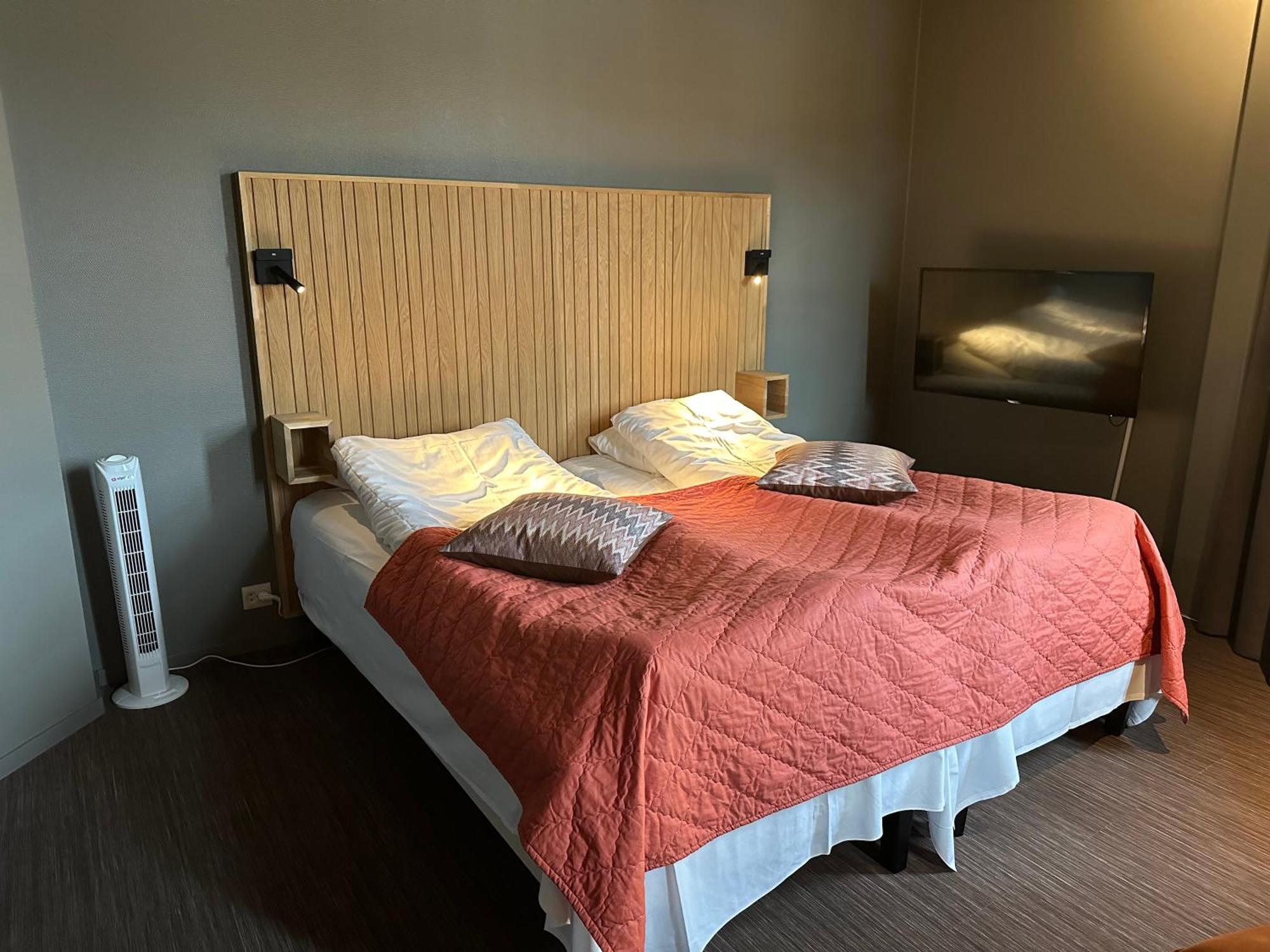 Grong Hotell Ngoại thất bức ảnh