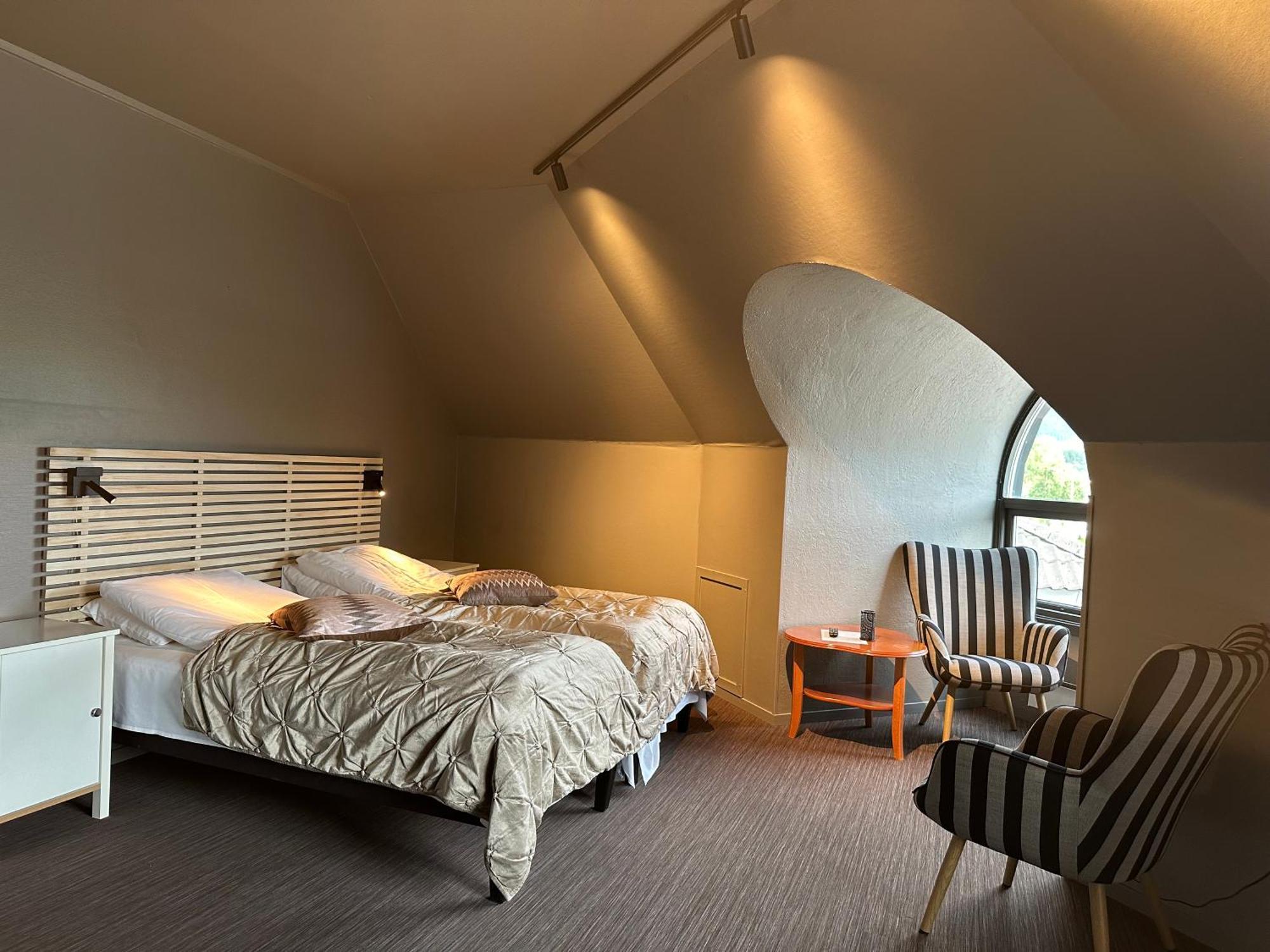 Grong Hotell Ngoại thất bức ảnh